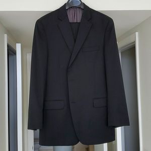 Black 2 pieces suit